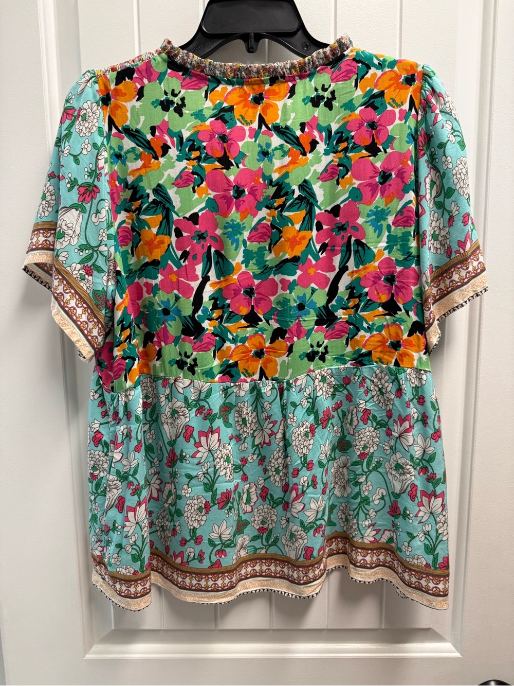 Umgee Mixed Floral Print Bohemian Top Size Medium Like New - Picture 7 of 8